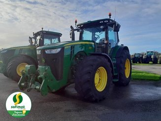 Farm tractor John Deere 8360R - 1