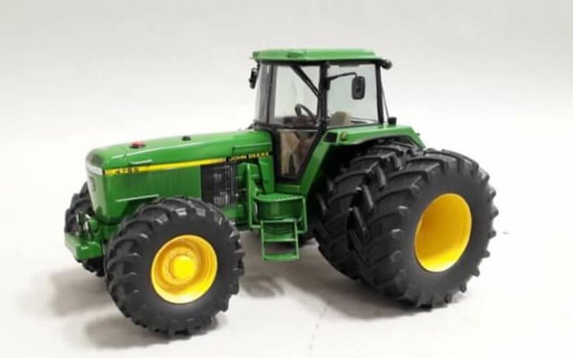 Accessory - other - MODELE REDUIT TRACTEUR ROUES JUMELEES JOHN DEERE 4755 1/32E MCC450778901 
