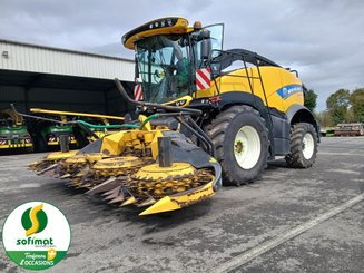 Self-propelled forage harvester New Holland FR550 - 1