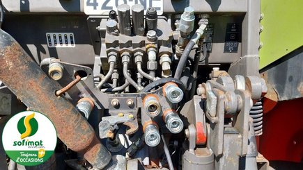 Farm tractor Claas ARES556RZ - 11