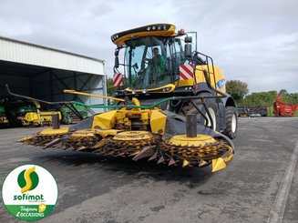 Self-propelled forage harvester New Holland FR550 - 1