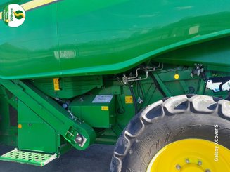 Combine harvester John Deere T660HM - 15