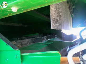 Combine harvester John Deere T660HM - 9