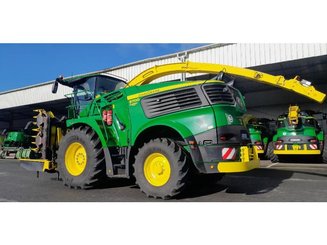 Self-propelled forage harvester John Deere 9700 - 13