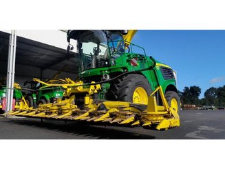 Self-propelled forage harvester John Deere 9700 - 11