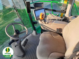Self-propelled forage harvester John Deere 8300 - 3