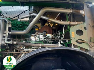 Self-propelled forage harvester John Deere 8300 - 8