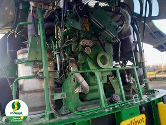 Self-propelled forage harvester John Deere 8300 - 10