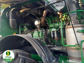 Self-propelled forage harvester John Deere 8300 - 11