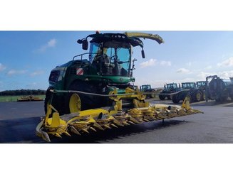 Self-propelled forage harvester John Deere 9700 - 12