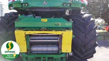 Self-propelled forage harvester John Deere 8600 - 24