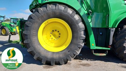 Self-propelled forage harvester John Deere 8600 - 8