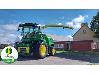 Self-propelled forage harvester John Deere 8600 - 25