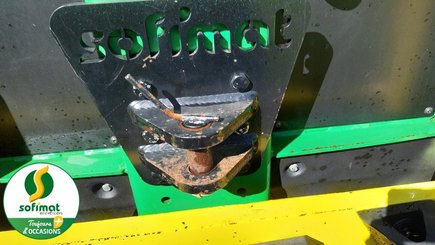 Self-propelled forage harvester John Deere 8600 - 11