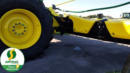 Self-propelled forage harvester John Deere 9900 - 7