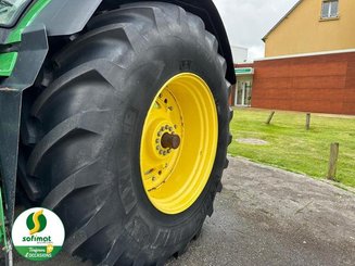Farm tractor John Deere 7270R - 19