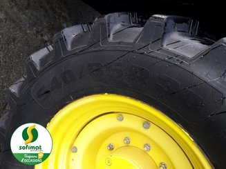 Farm tractor John Deere 6175R - 15