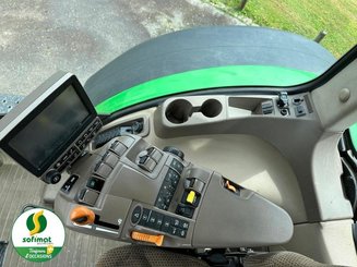 Farm tractor John Deere 7270R - 14