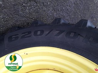 Farm tractor John Deere 6175R - 16