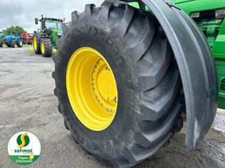 Farm tractor John Deere 7270R - 18