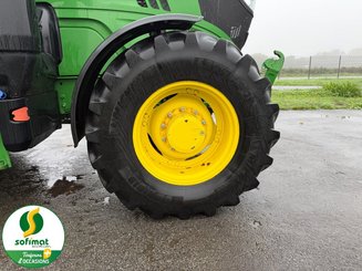 Farm tractor John Deere 6155R - 16
