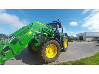 Farm tractor John Deere 6120M - 11
