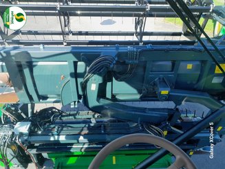 Combine harvester John Deere T560HM - 18