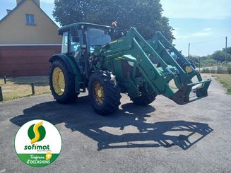 Farm tractor John Deere 5115M - 1