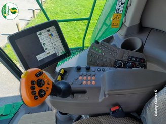 Combine harvester John Deere T660HM - 19
