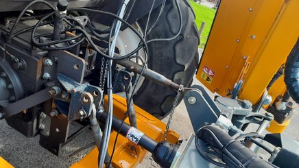 Farm tractor Renault ERGOS446 - 14