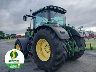 Farm tractor John Deere 6215R - 2