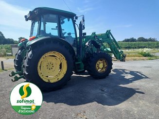Farm tractor John Deere 5115M - 4