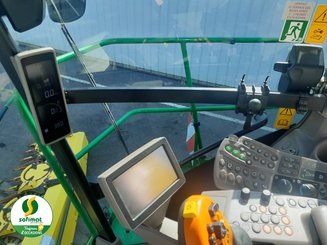 Self-propelled forage harvester John Deere 9700 - 17