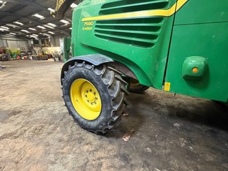 Self-propelled forage harvester John Deere 7580 - 5