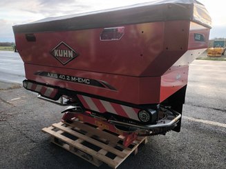 Fertiliser spreader Kuhn AXIS402M EMC - 1
