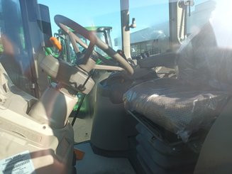 Farm tractor John Deere 6120M - 2