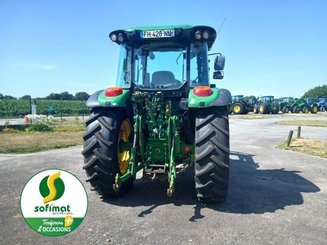 Farm tractor John Deere 5115M - 3