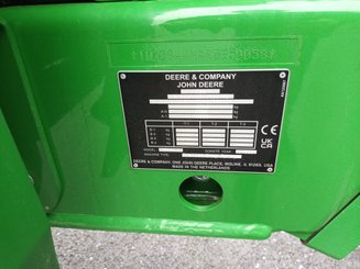 Trailed sprayer John Deere M944 - 2