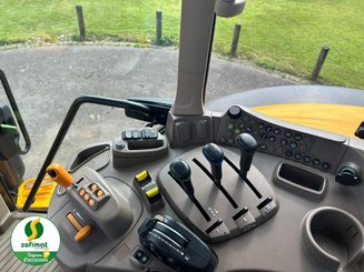 Farm tractor John Deere 6130M - 13