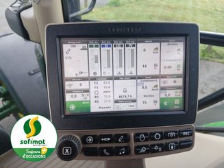 Farm tractor John Deere 6215R - 6