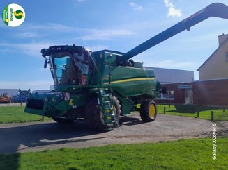 Combine harvester John Deere T660HM - 4