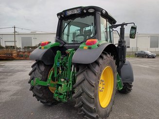 Farm tractor John Deere 6120M - 2