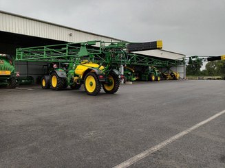 Trailed sprayer John Deere M944 - 1
