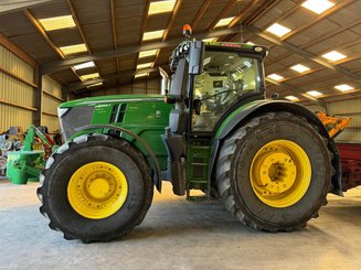 Farm tractor John Deere 6250R - 1
