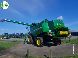 Combine harvester John Deere T660HM - 3