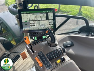 Farm tractor John Deere 6R215 - 13