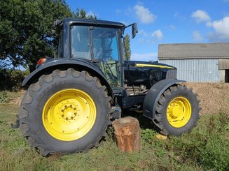 Farm tractor John Deere 6620 - 1