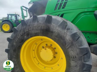 Farm tractor John Deere 6210R - 6