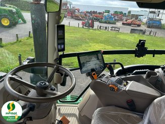 Farm tractor John Deere 6R215 - 11