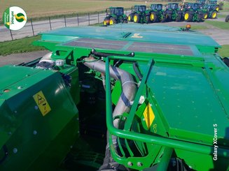 Combine harvester John Deere T560HM - 14